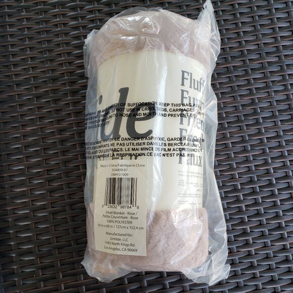 NWT UnHide Lil' Marshmallow Rose Blanket - Picture 8 of 10